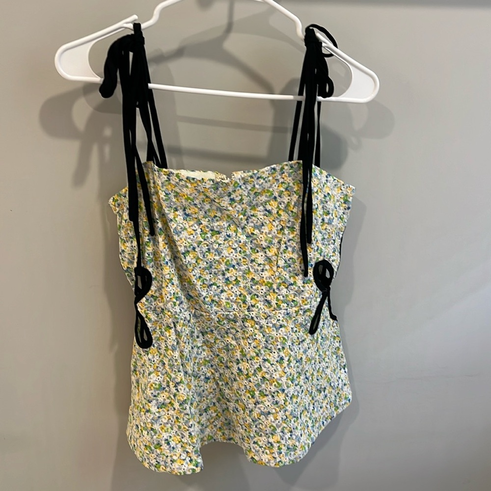 English Factory Floral Cut Out Top Size Medium